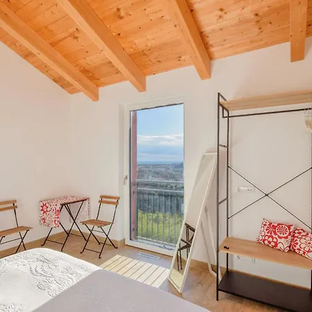 Prázdninový dům In With Wifi