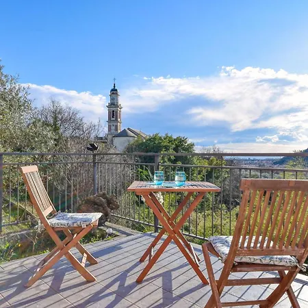 4 Bedroom Gorgeous In Holiday home